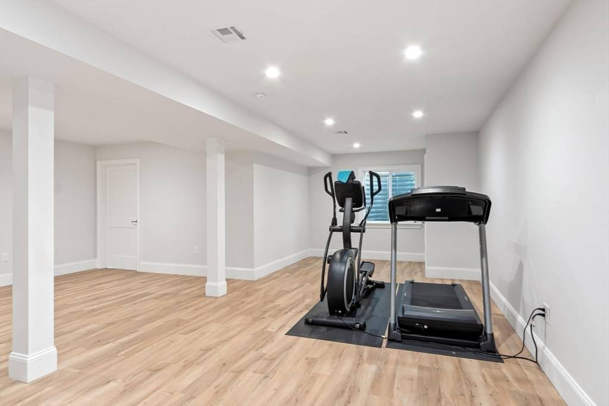 Featured Listing Image 36