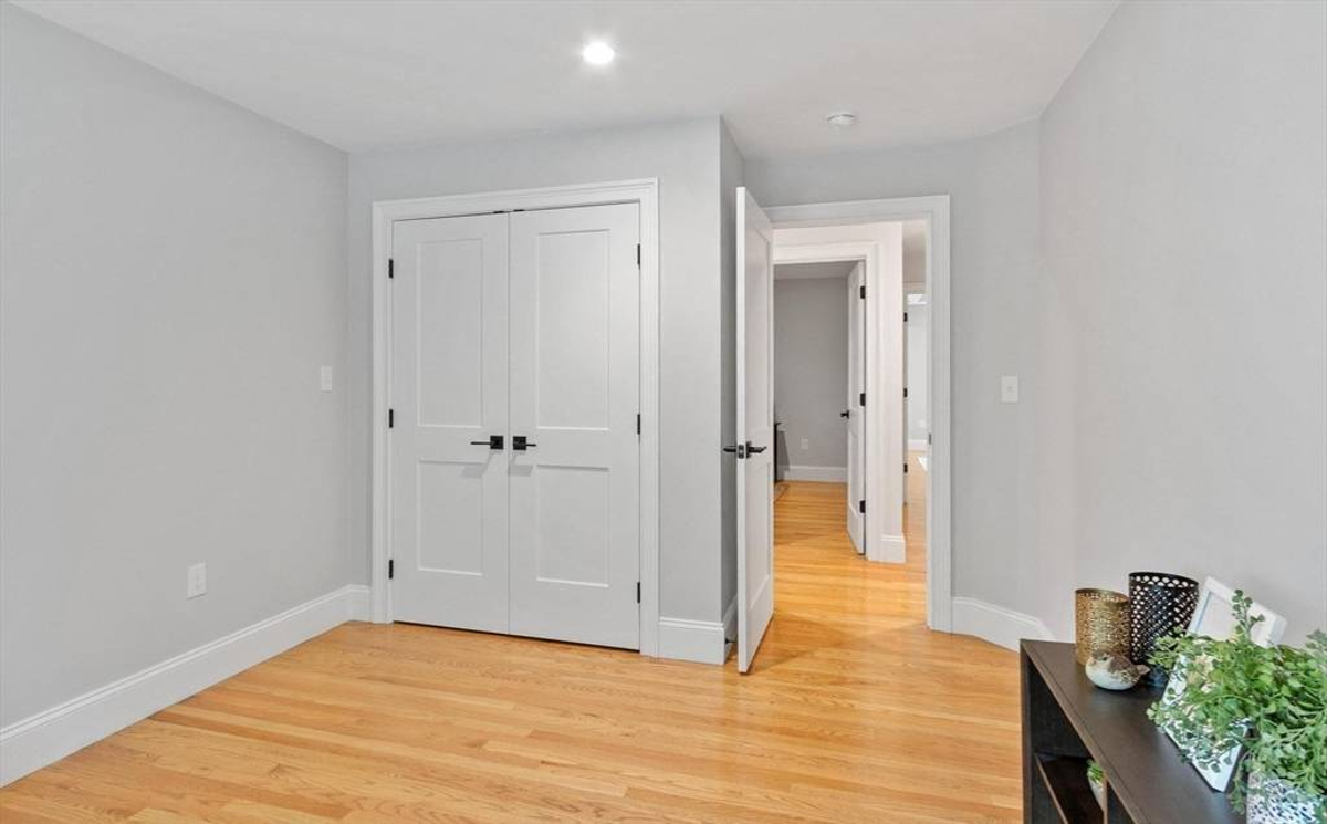 Featured Listing Image 29