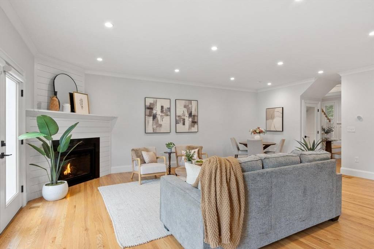 Featured Listing Image 5