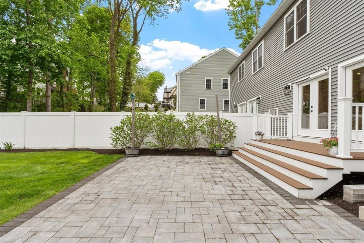 Featured Listing Image 38