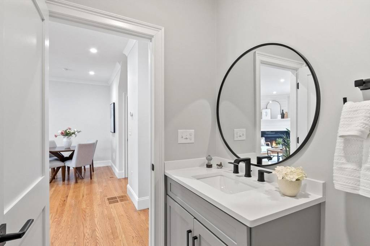 Featured Listing Image 17