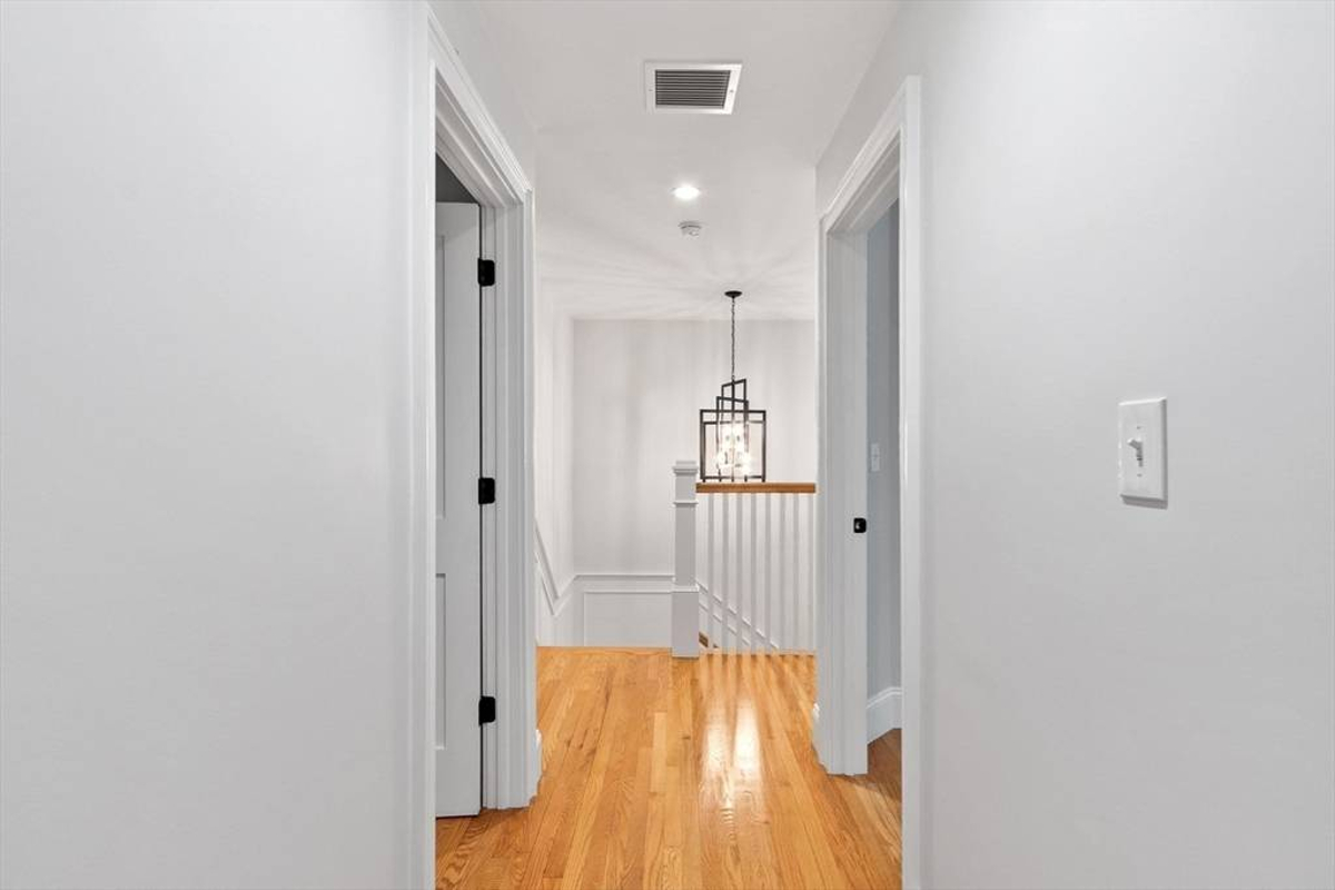Featured Listing Image 26