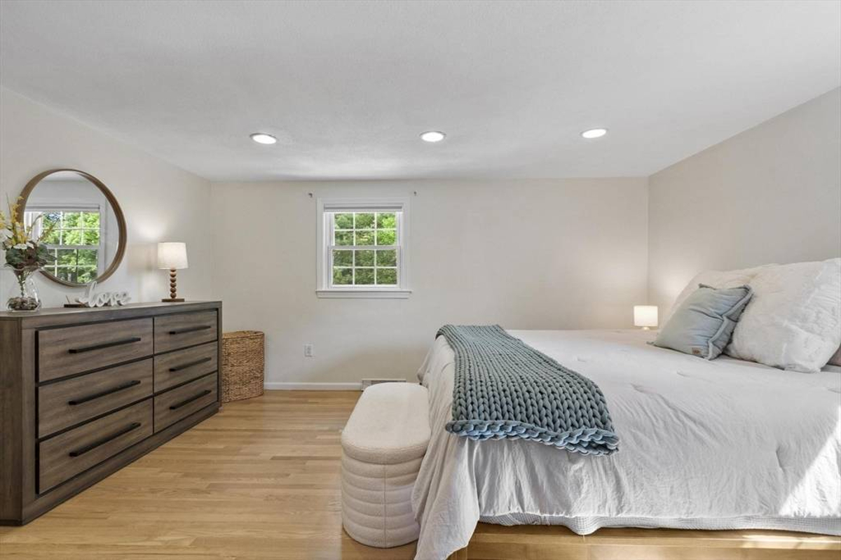 Featured Listing Image 17