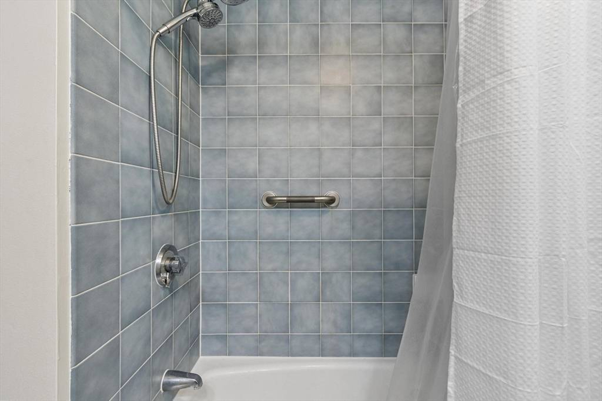 Featured Listing Image 16