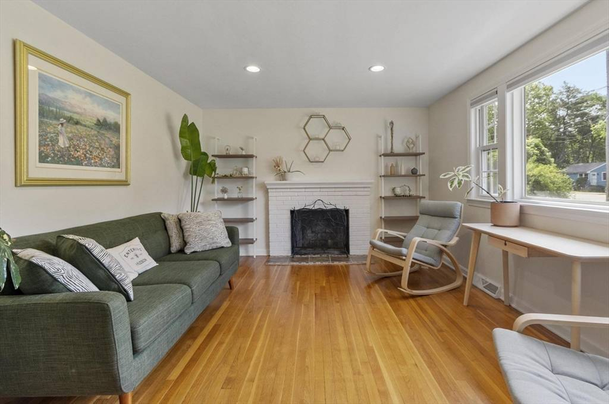 Featured Listing Image 14