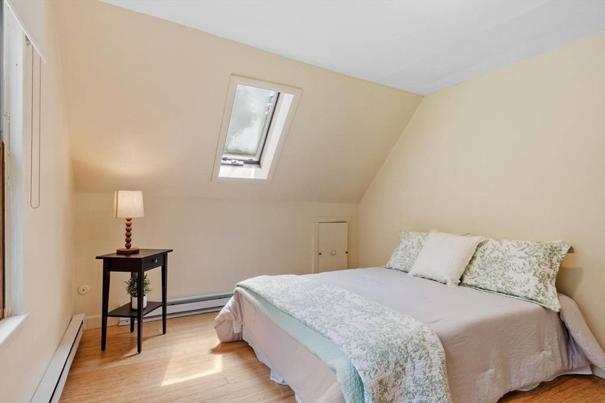 Featured Listing Image 18