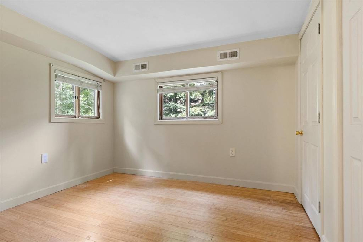 Featured Listing Image 10