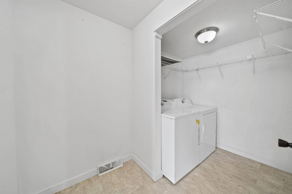 Featured Listing Image 12