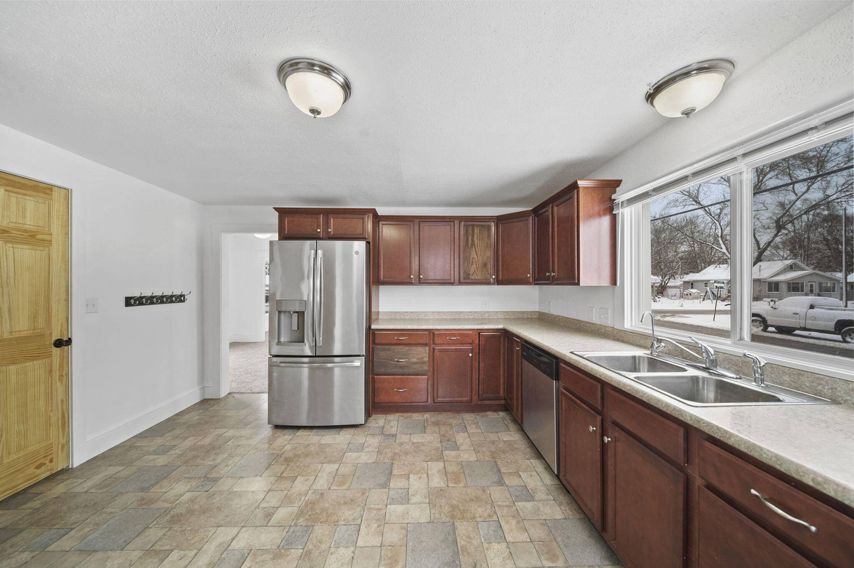 Featured Listing Image 11