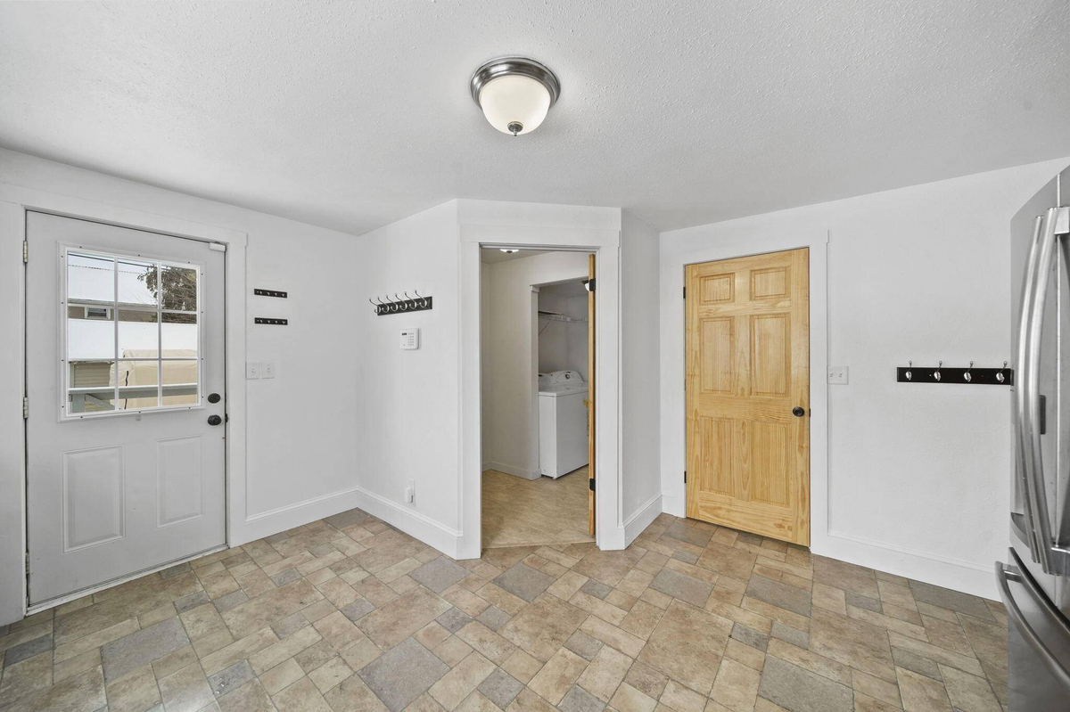 Featured Listing Image 26
