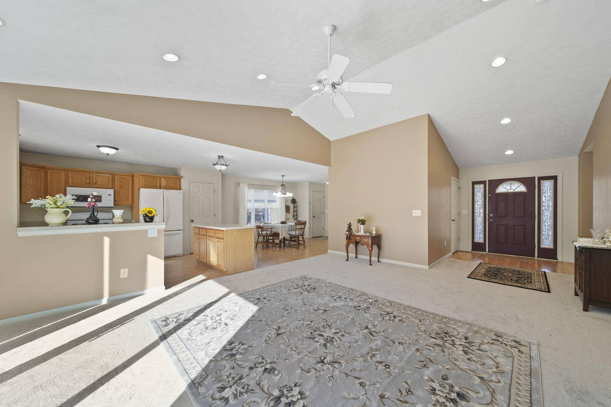 Featured Listing Image 10