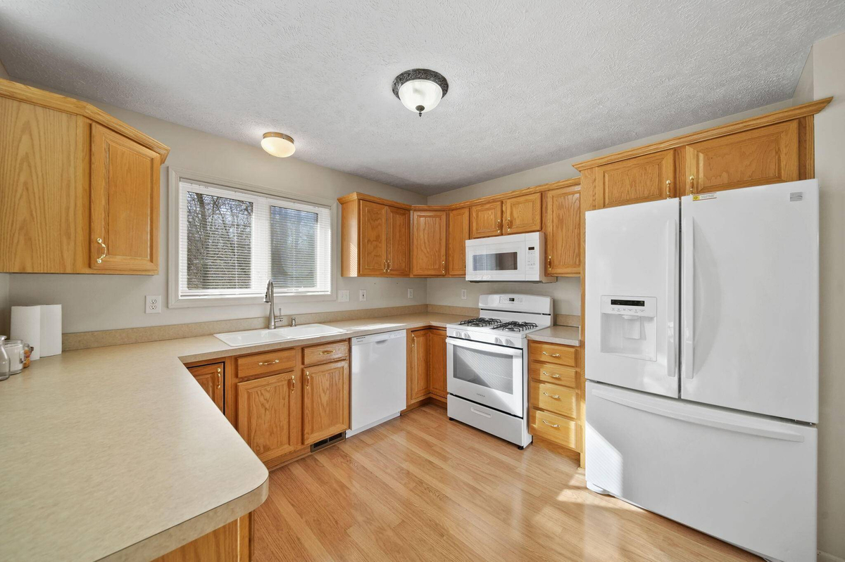 Featured Listing Image 12
