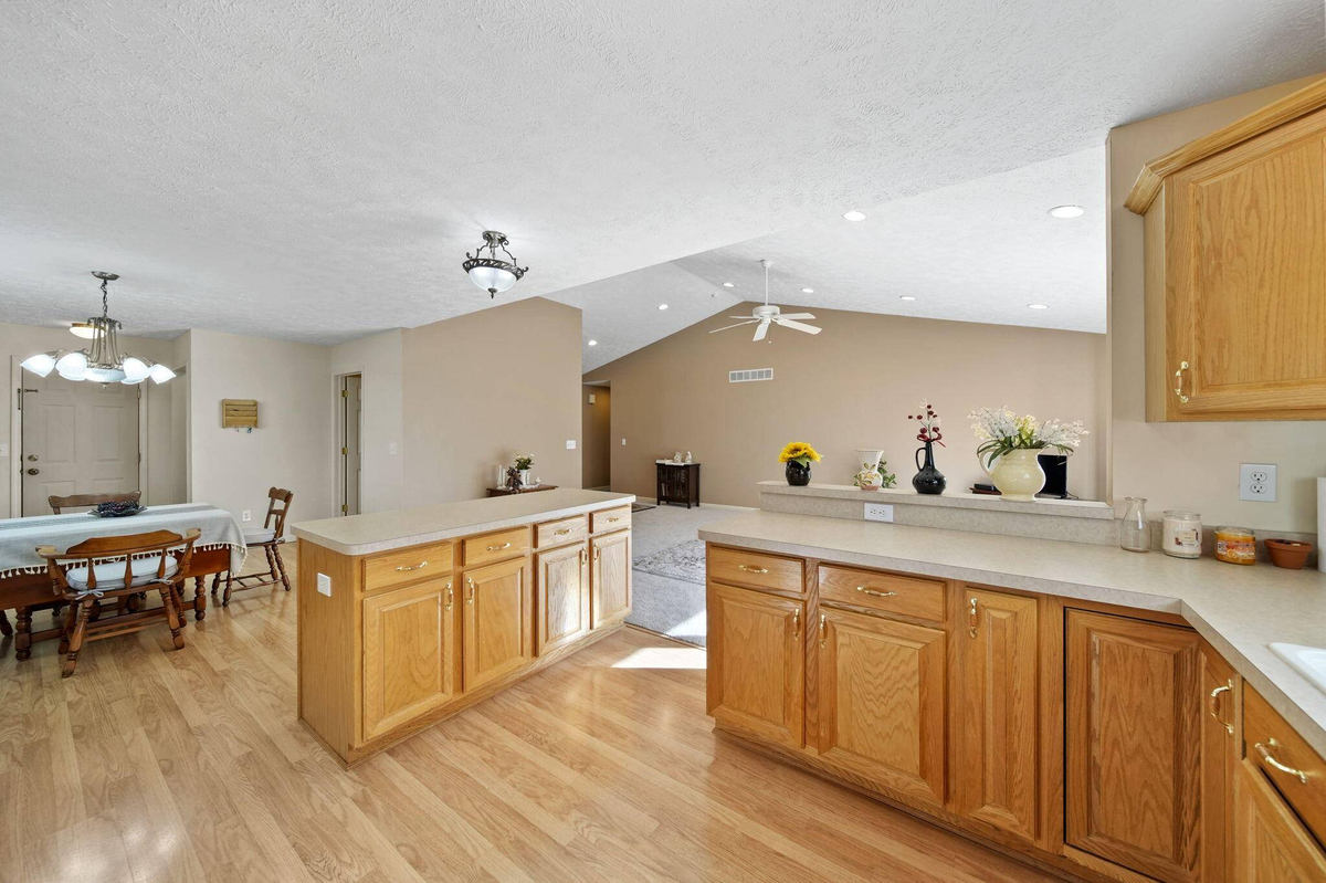 Featured Listing Image 13