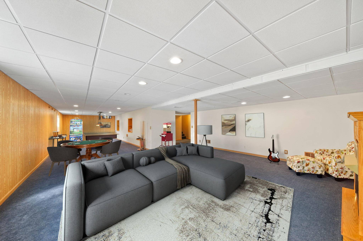 Featured Listing Image 32