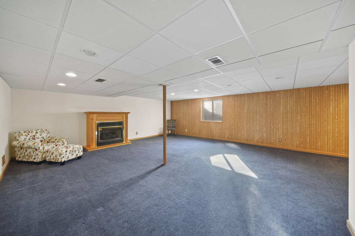 Featured Listing Image 30