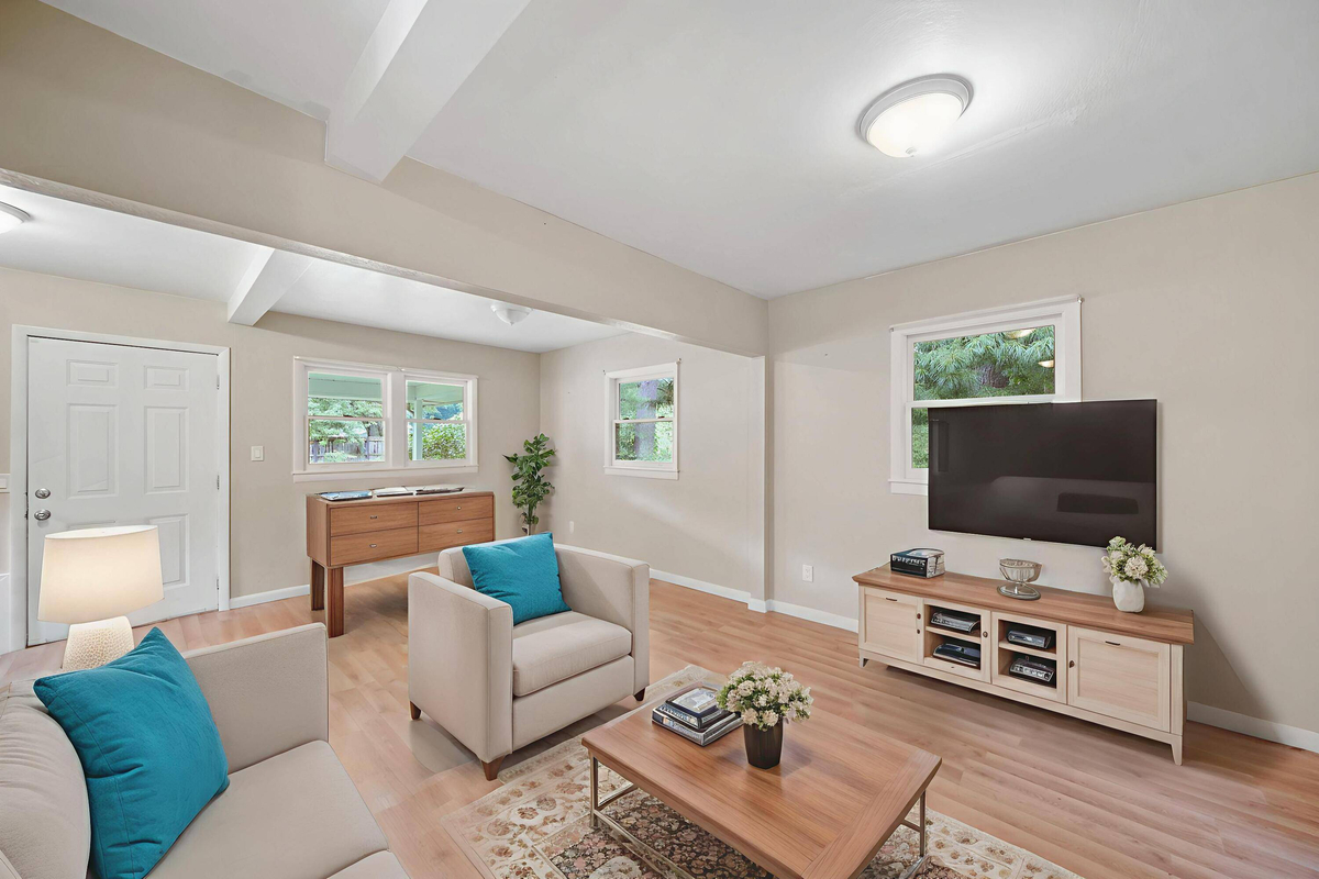 Featured Listing Image 6