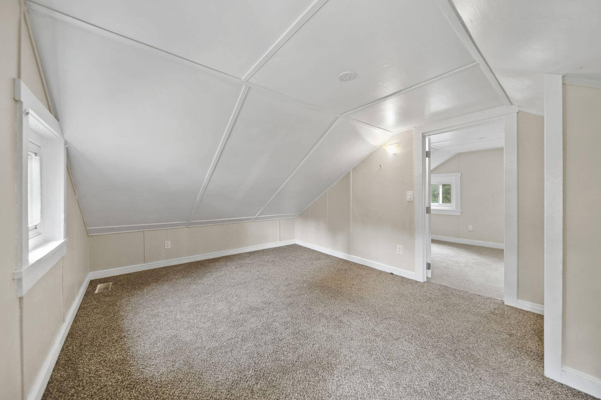 Featured Listing Image 16