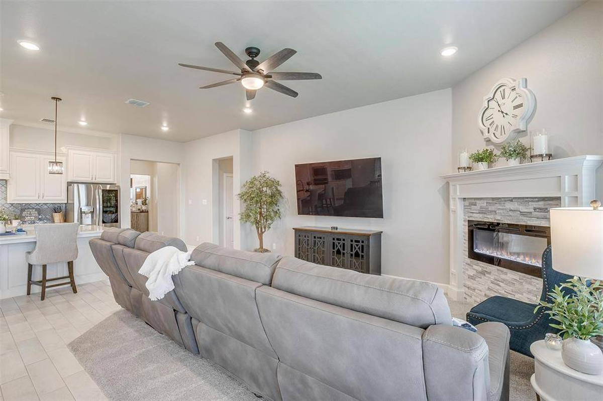 Featured Listing Image 12