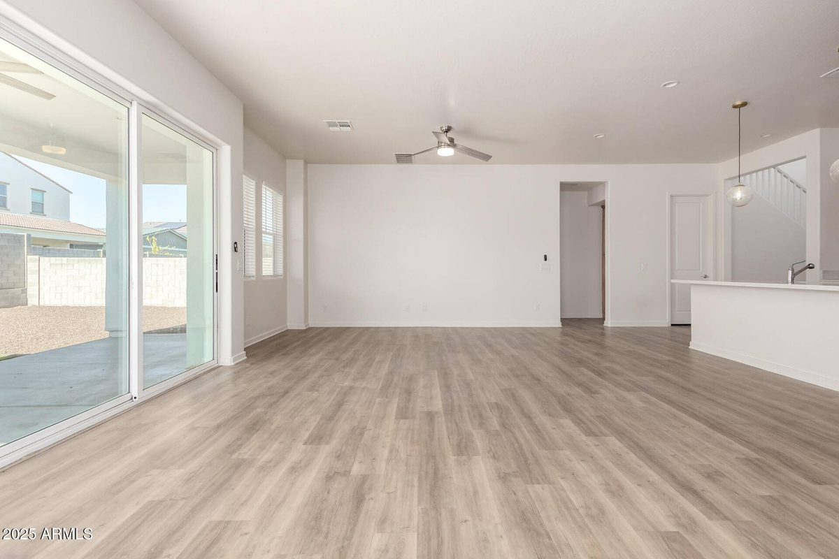 Featured Listing Image 9