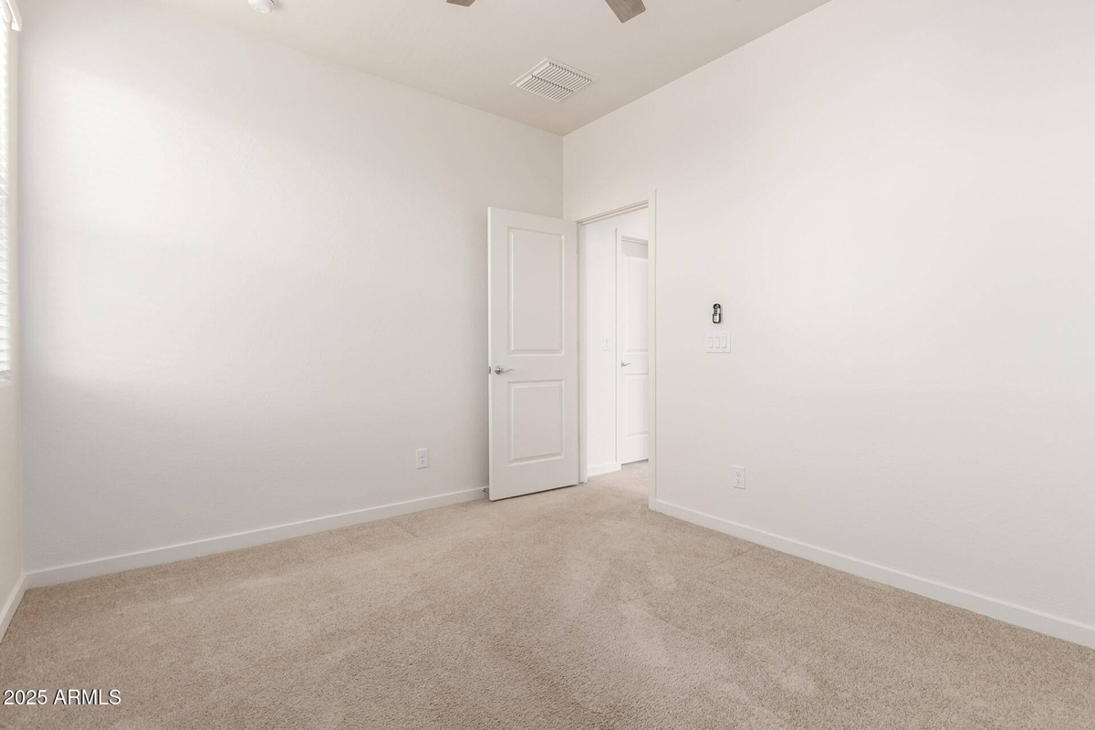 Featured Listing Image 44