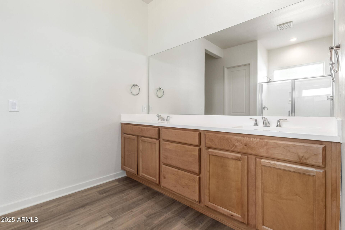 Featured Listing Image 31