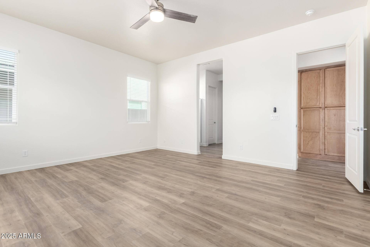 Featured Listing Image 27