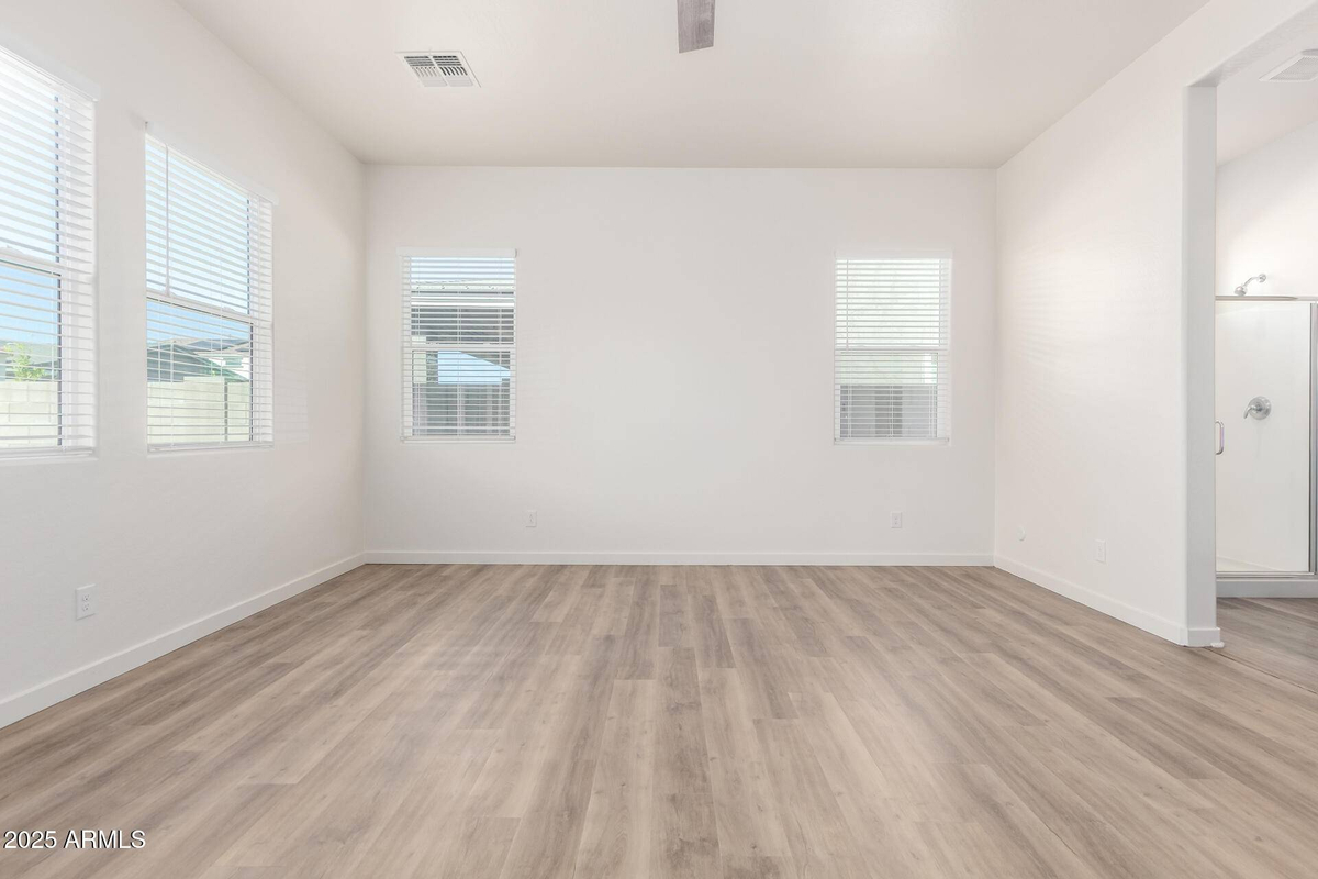 Featured Listing Image 26