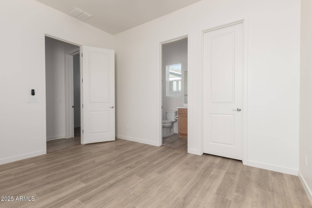 Featured Listing Image 50