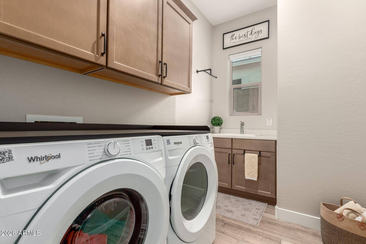 Featured Listing Image 25