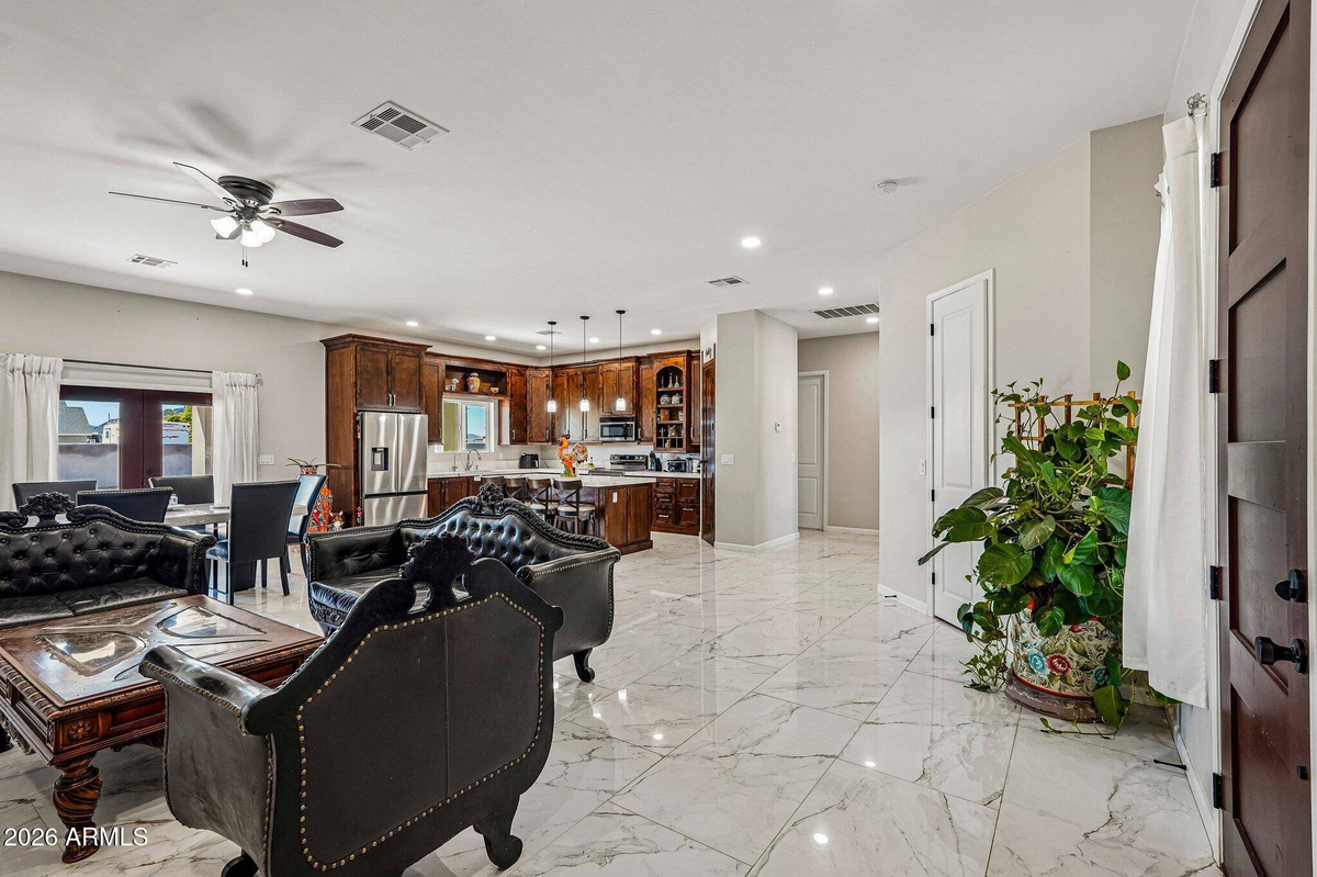 Featured Listing Image 5