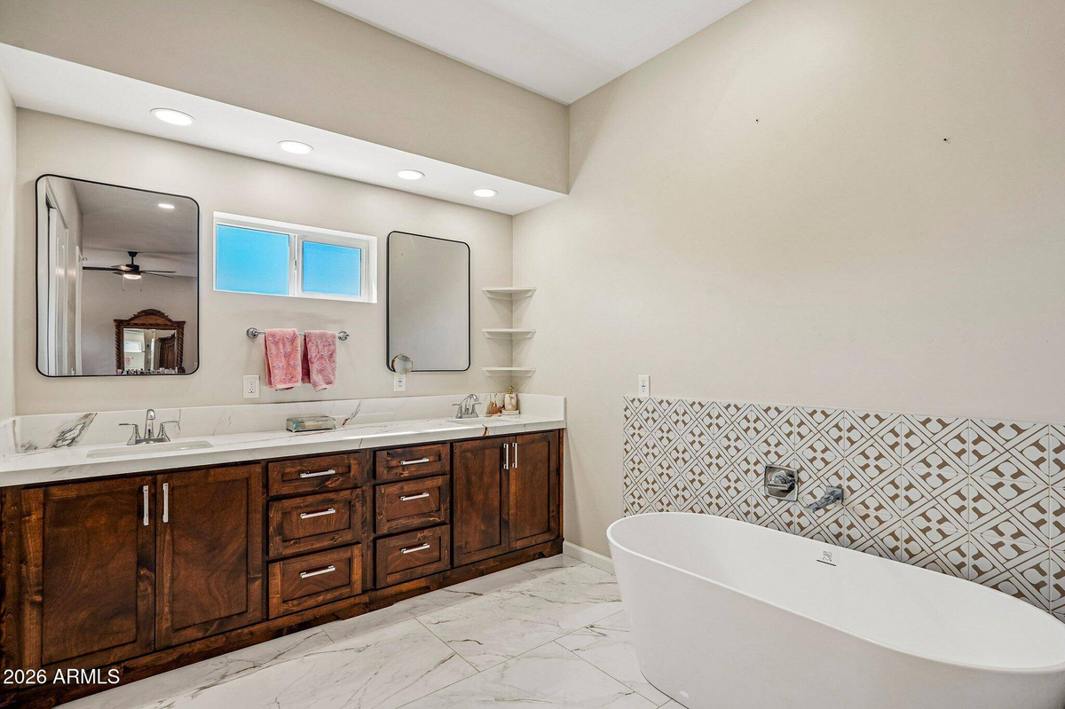 Featured Listing Image 13