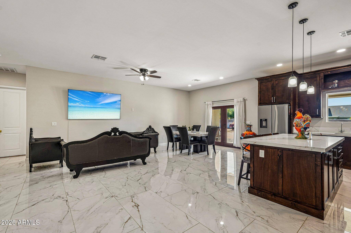 Featured Listing Image 4