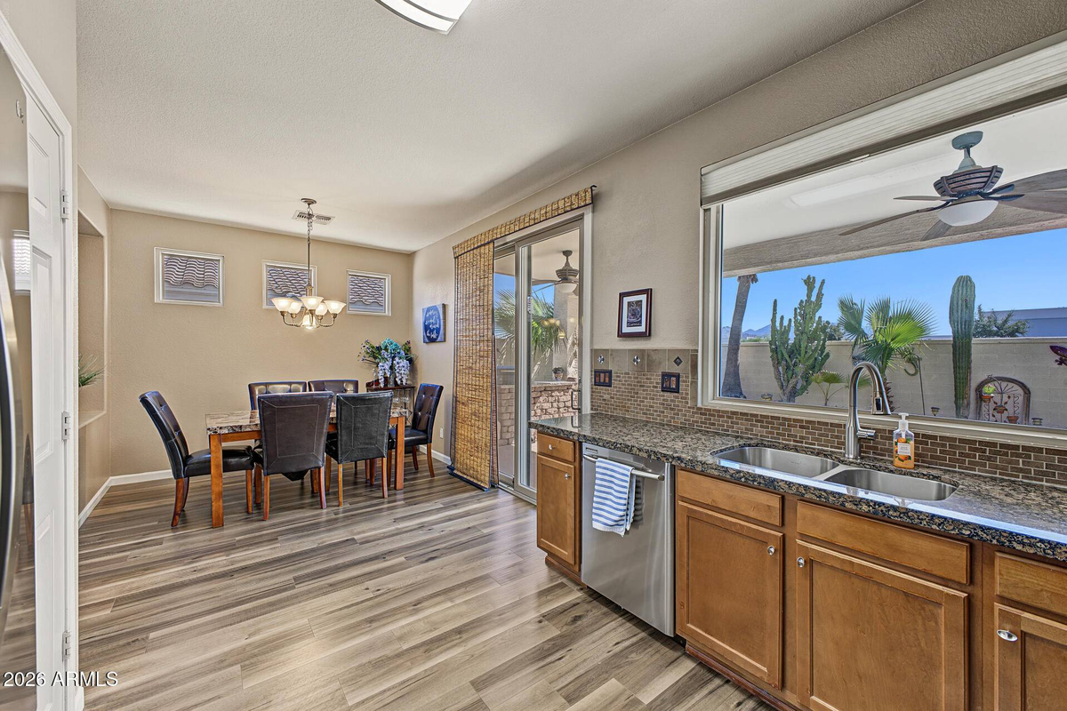 Featured Listing Image 12