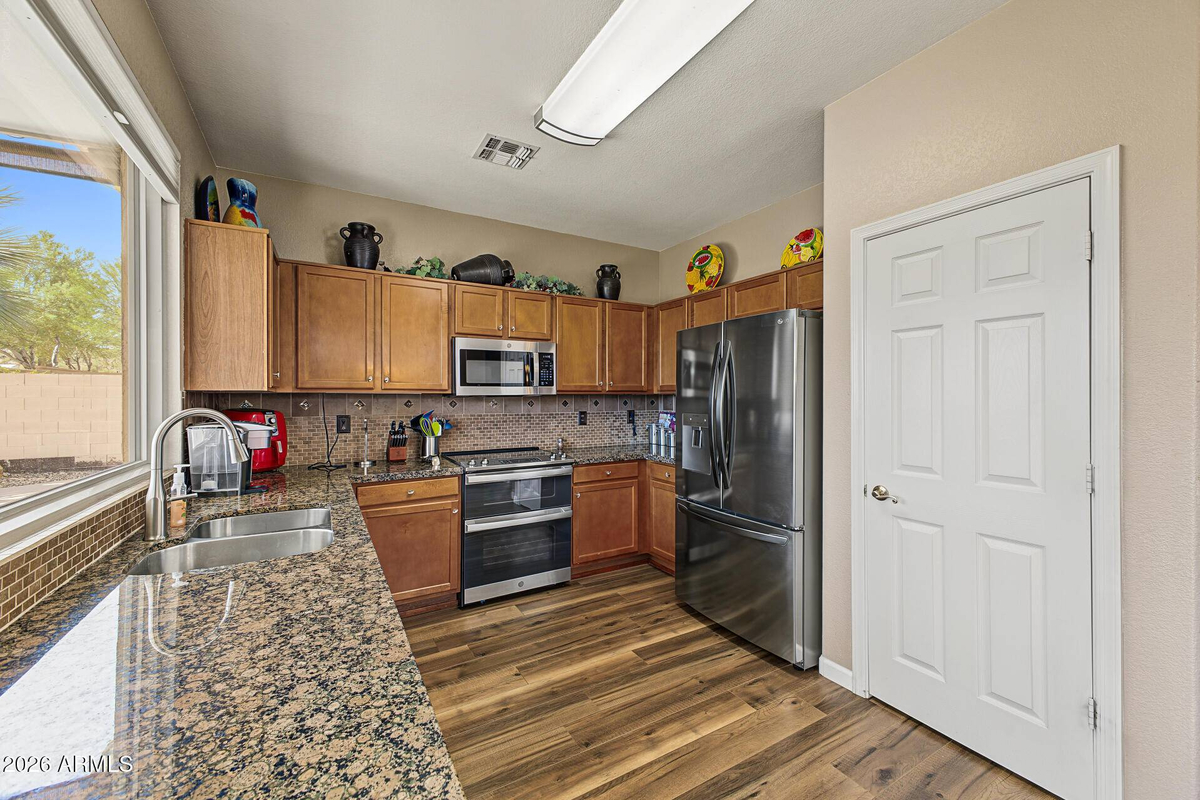 Featured Listing Image 11