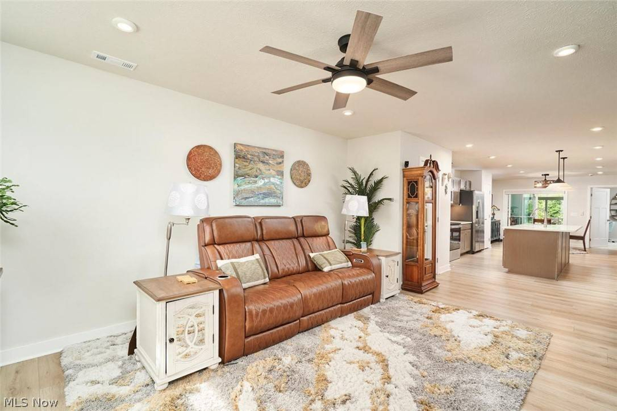 Featured Listing Image 4