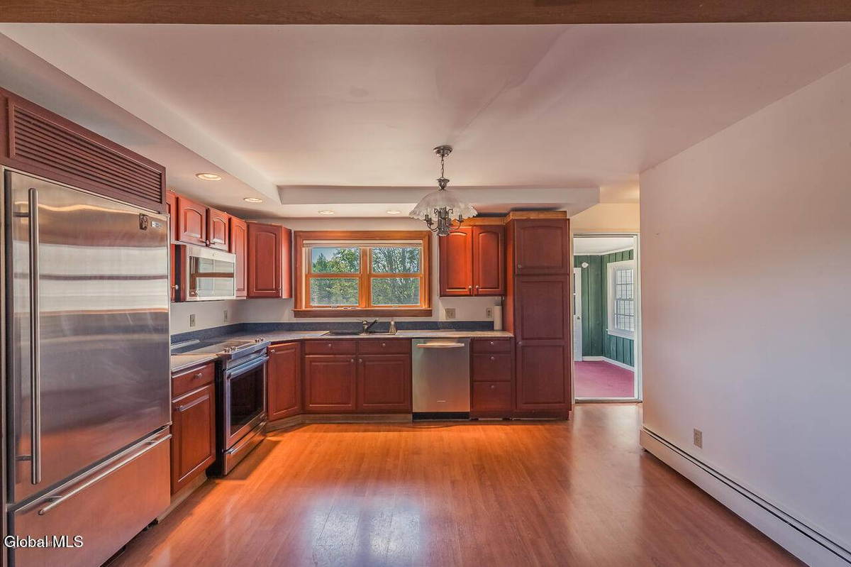 Featured Listing Image 6