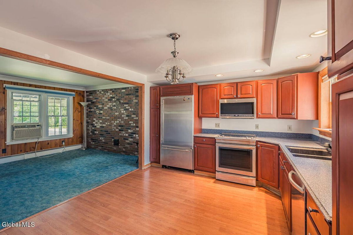 Featured Listing Image 7