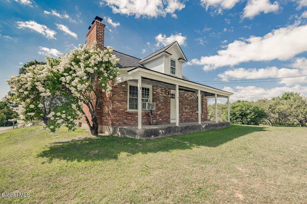 Featured Listing Image 36
