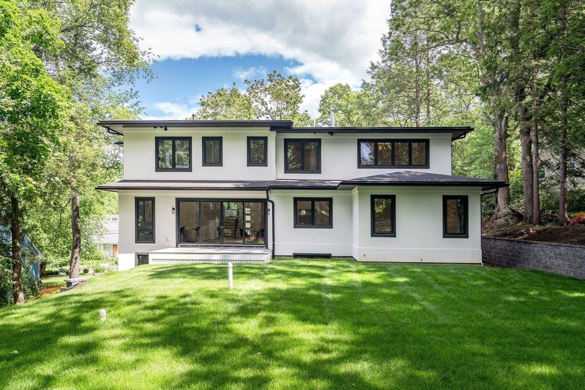 Featured Listing Image 14
