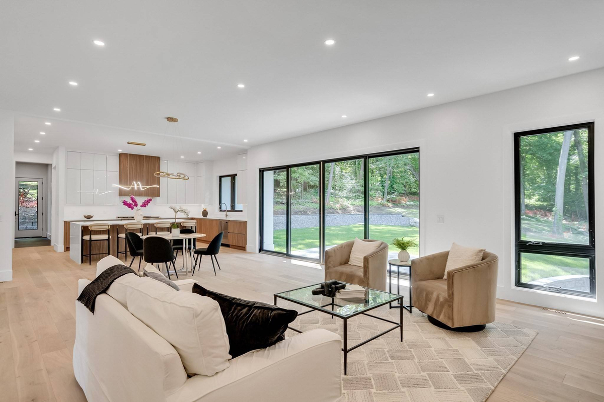 Featured Listing Image 9