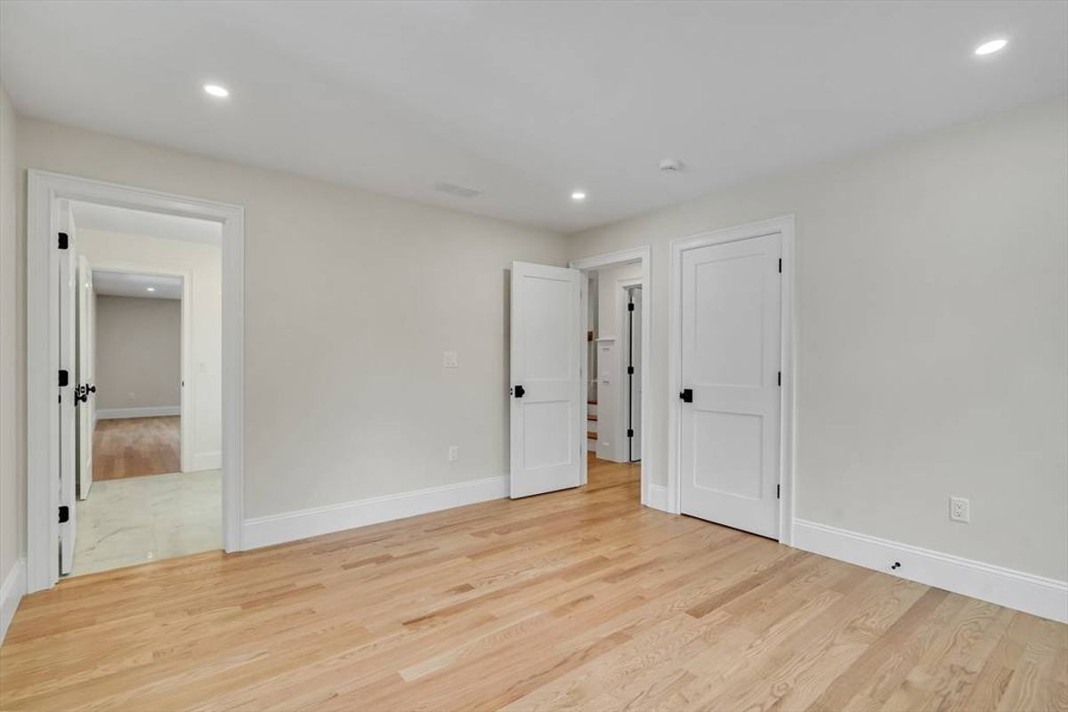 Featured Listing Image 29