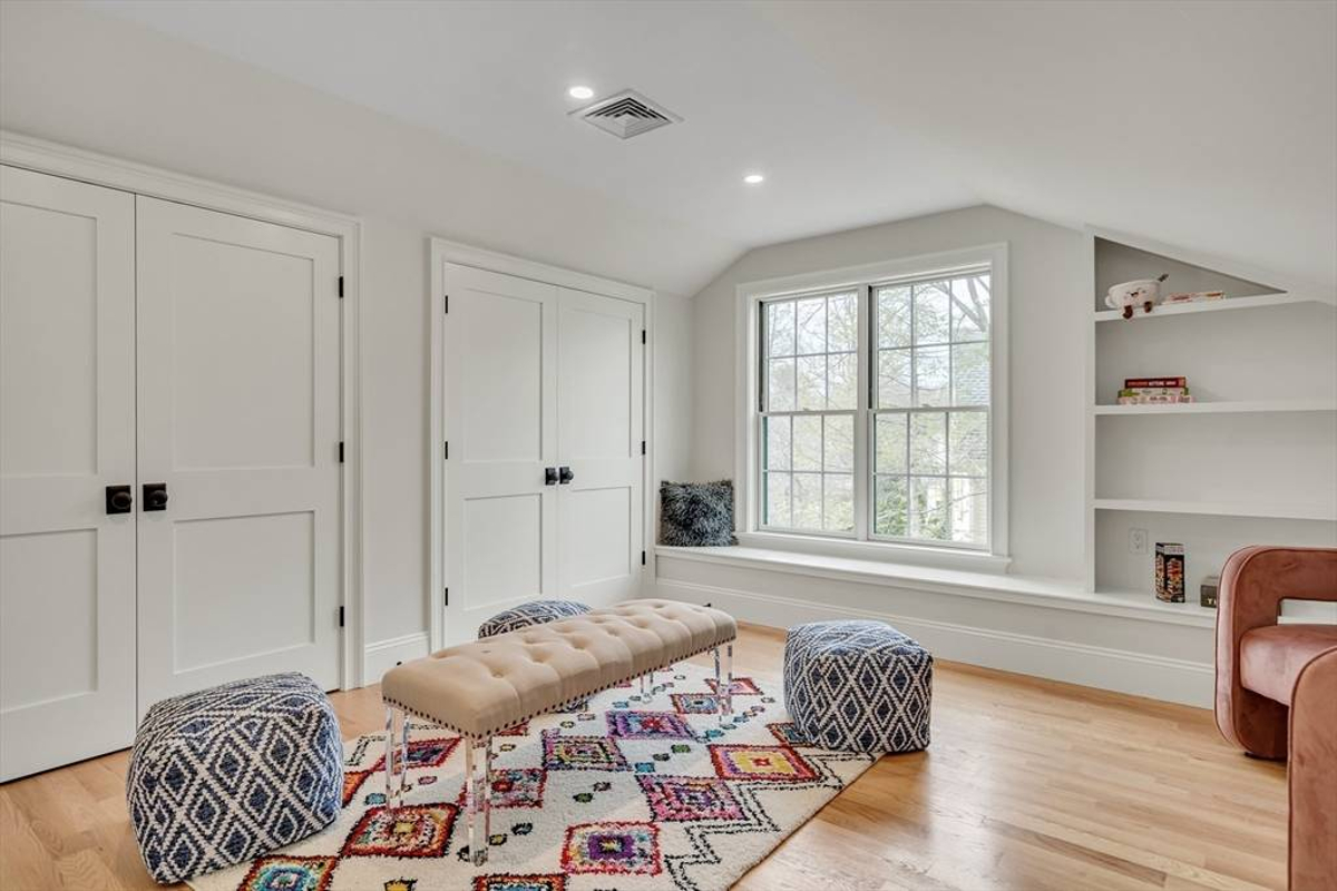 Featured Listing Image 28