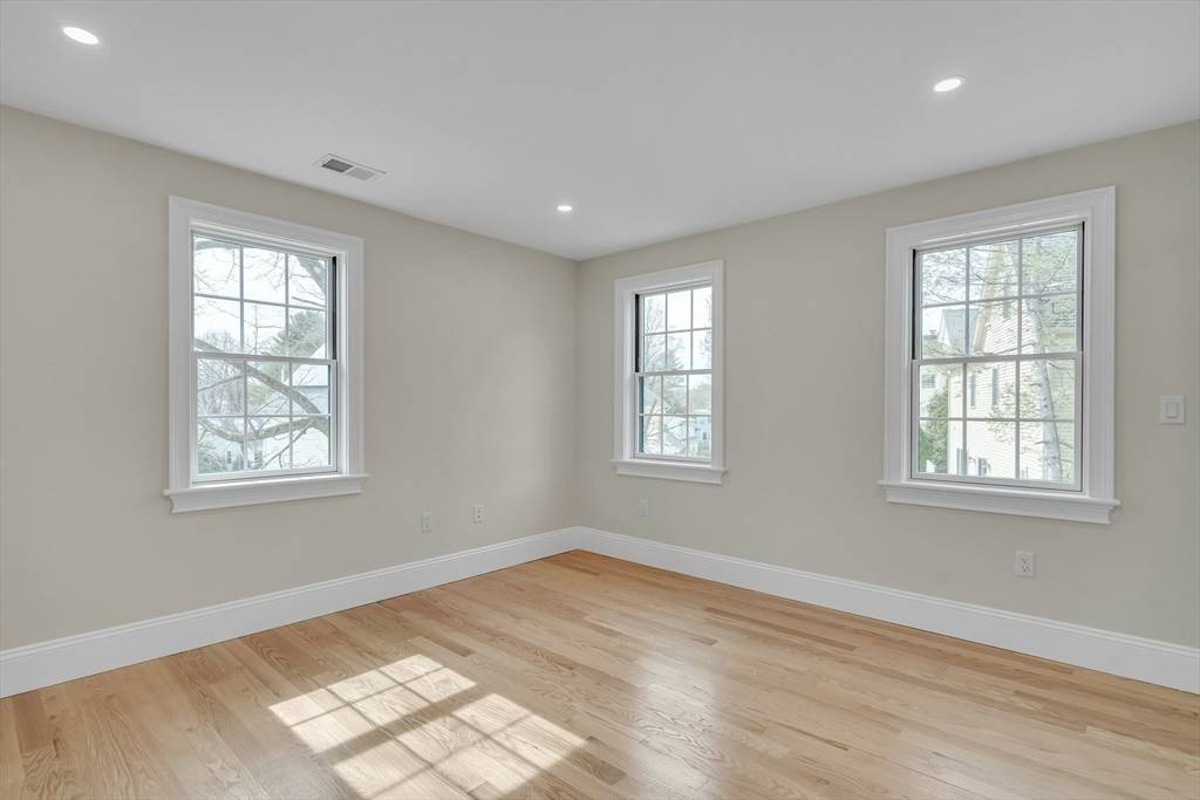 Featured Listing Image 34