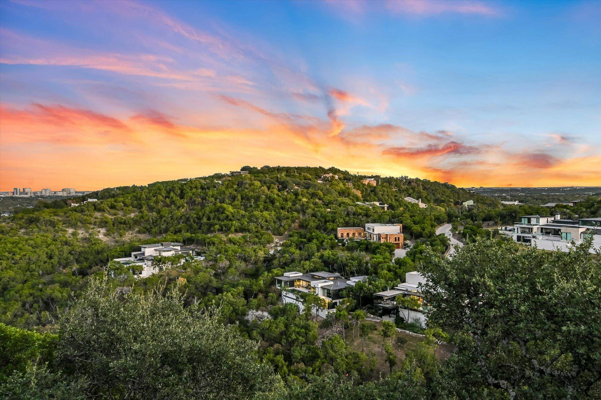 Featured Listing Image 18