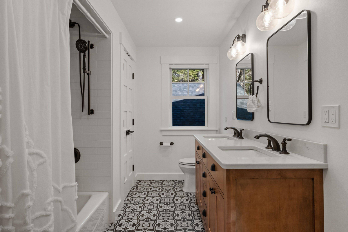 Featured Listing Image 43