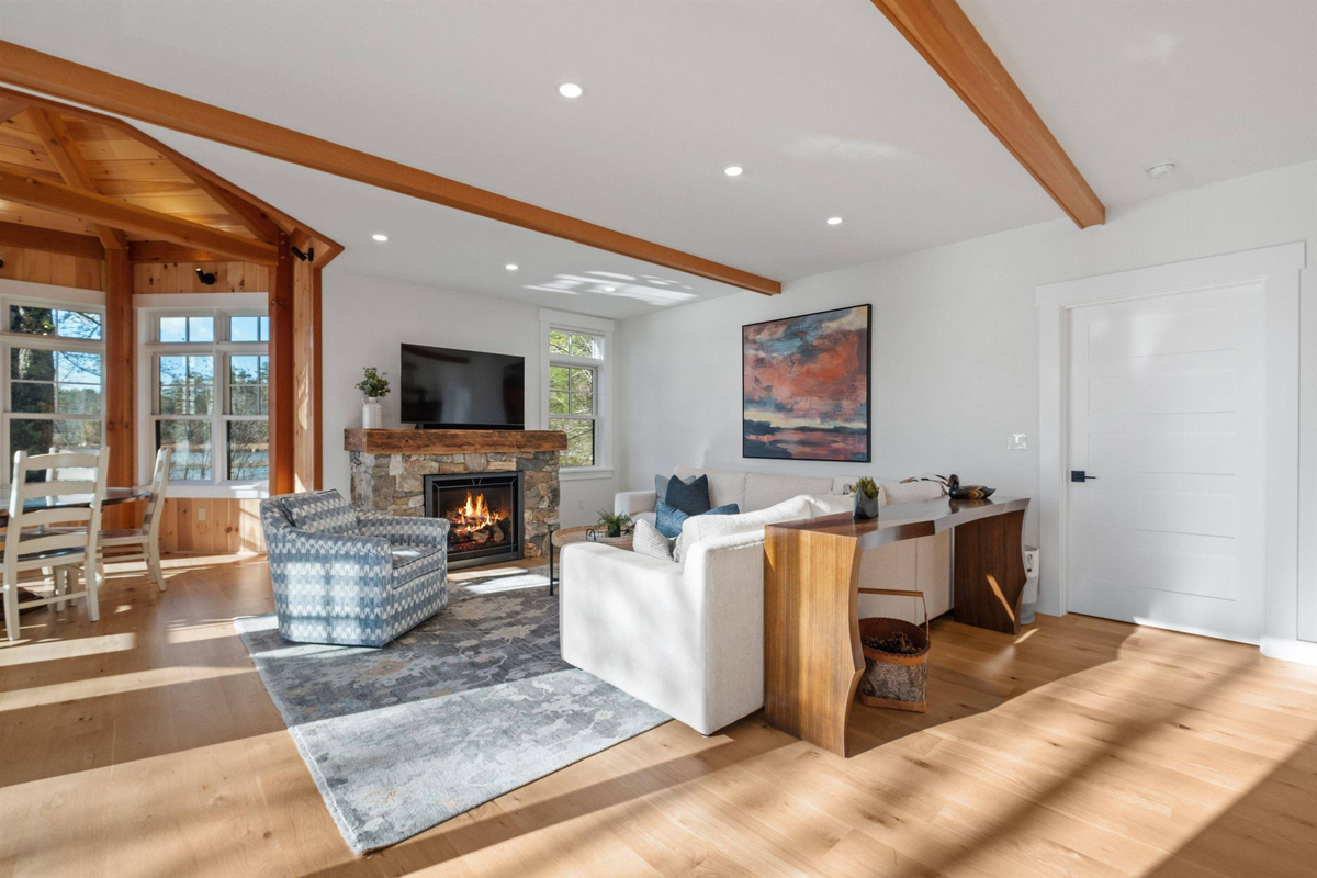 Featured Listing Image 23