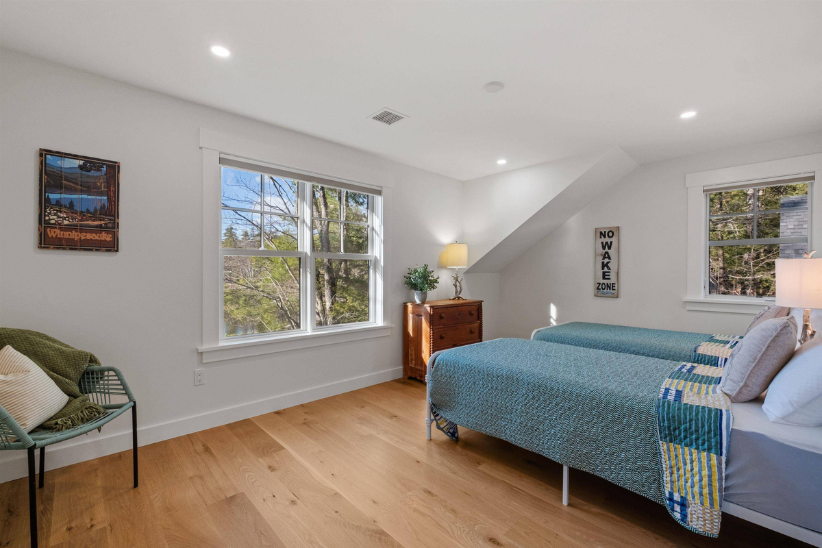 Featured Listing Image 44