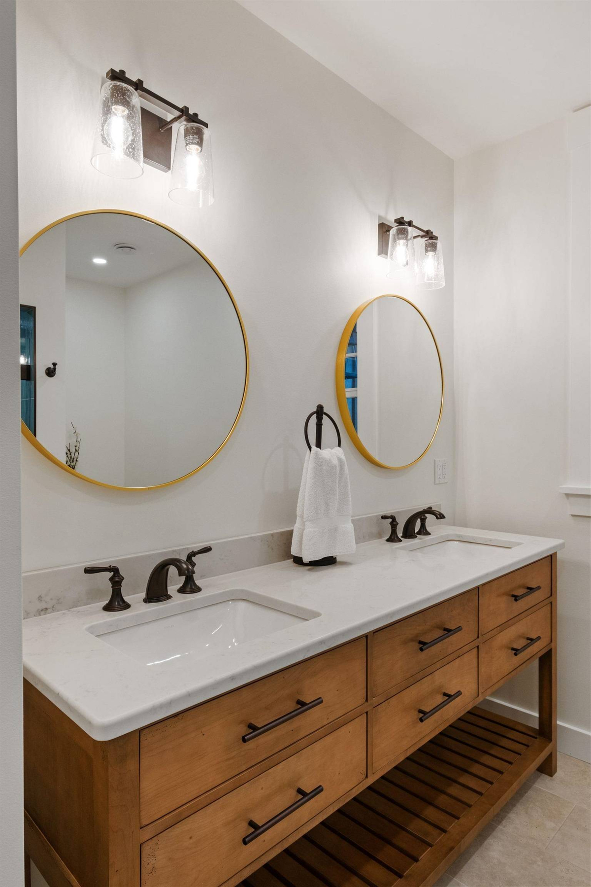 Featured Listing Image 31