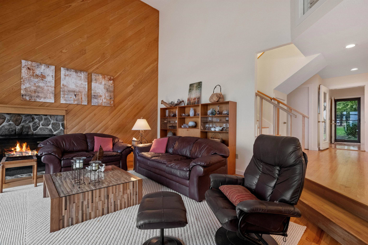 Featured Listing Image 12