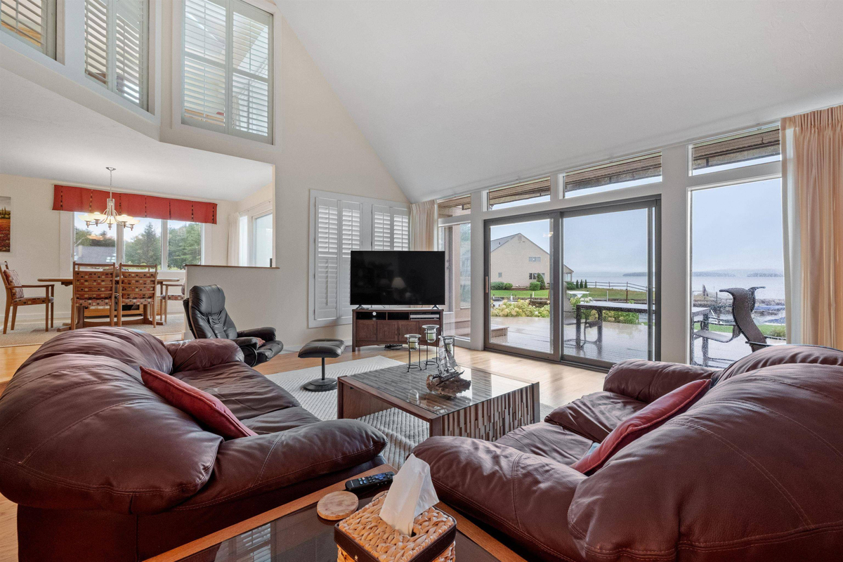 Featured Listing Image 10